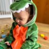 macacão peluciado em fleece de dinossauro fantasia pijama kigurumi bebê