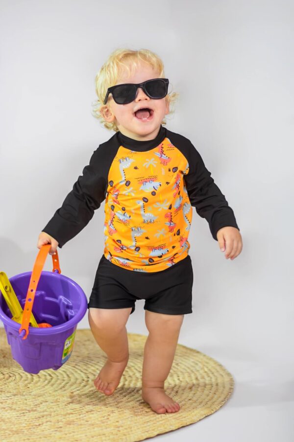 conjunto moda praia menino estampa dinossauro com protecao solar uv50 (2)